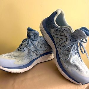 Women’s US11 New Balance Fresh Foam sneakers